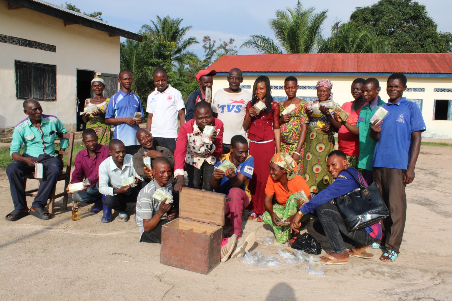 Kongolo : l’épargne qui concrétise les projets des membres de l’association TUJUNGE du village Muzyunda